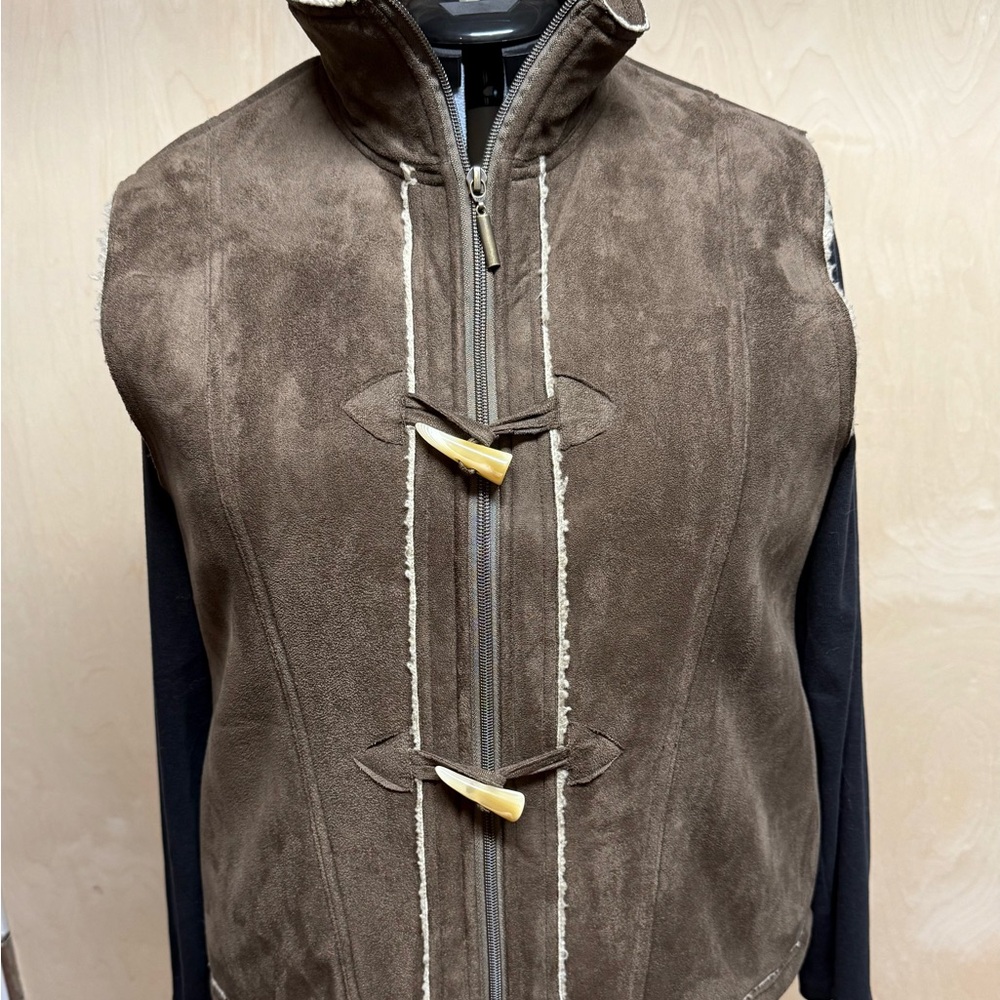 Elegant Brown Suede Vest with Toggle Closure